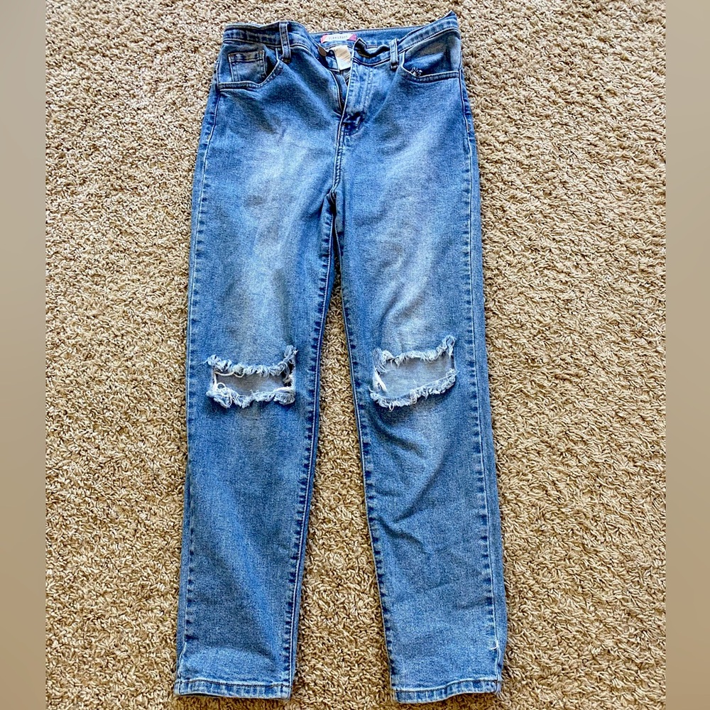 Blue ripped jeans from Vibe & Rant, size 9.